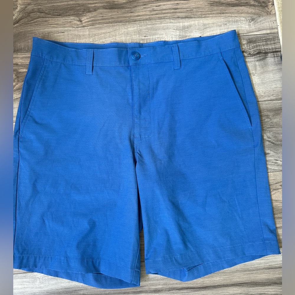PGA Tour Men's Vibrant Blue Flat Front Shorts with Mini Stripe Pattern Size 36